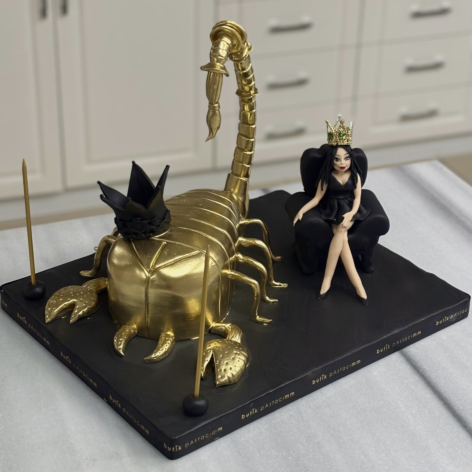 Akrep Burcu Pastası (Figürlü Pasta)