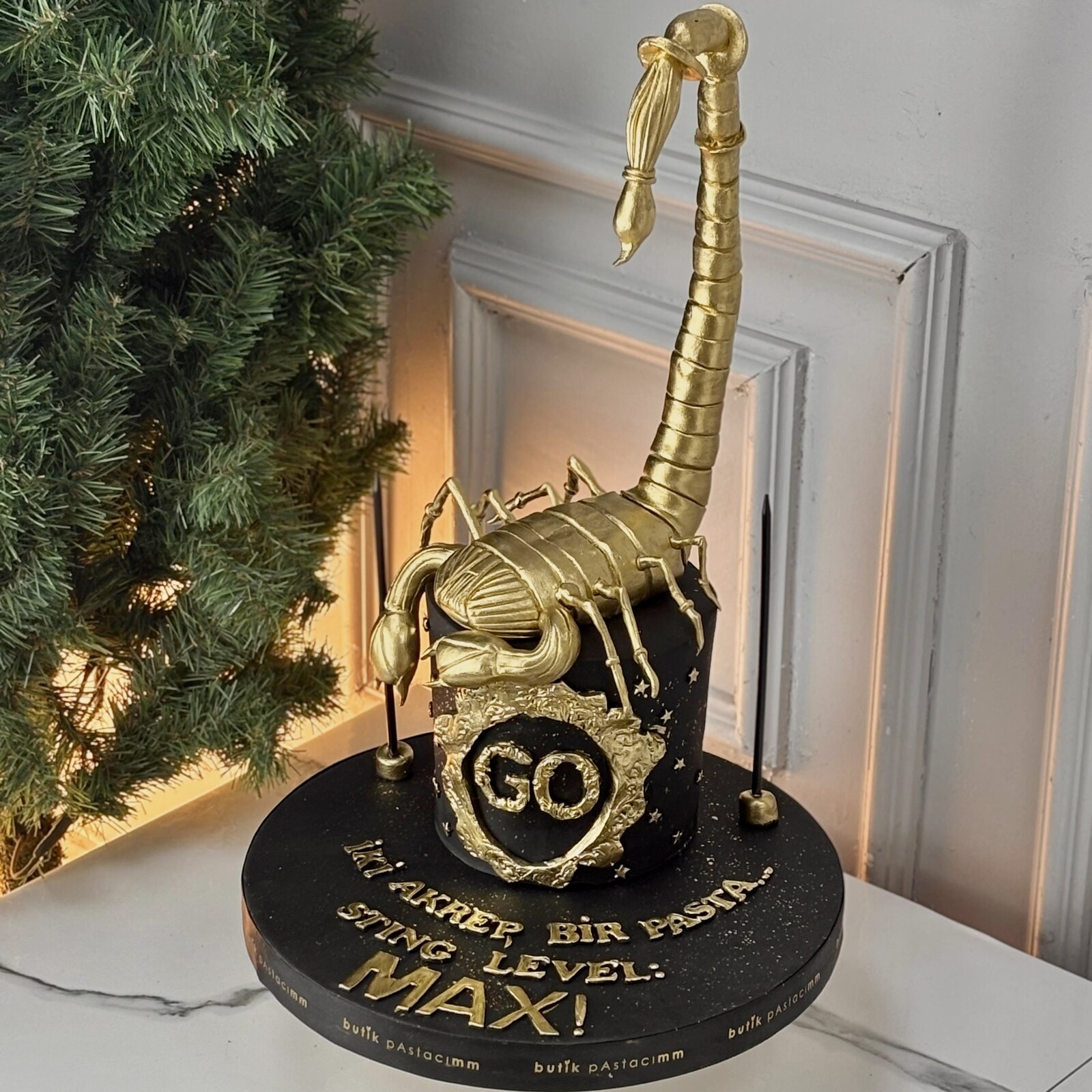 Akrep Figürlü Tasarım Pasta