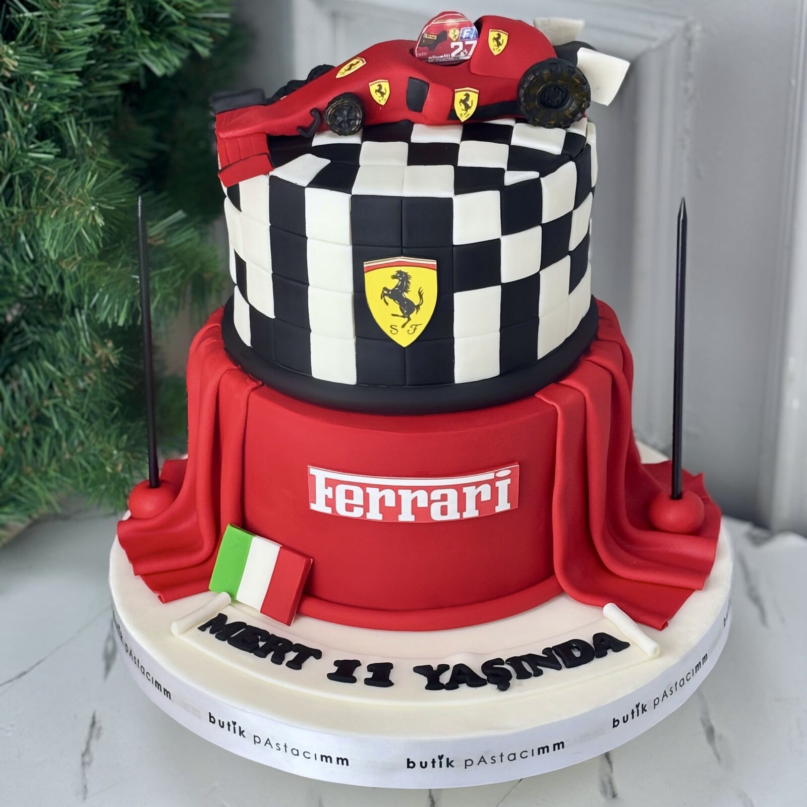 Arabalı Özel Tasarım Pasta