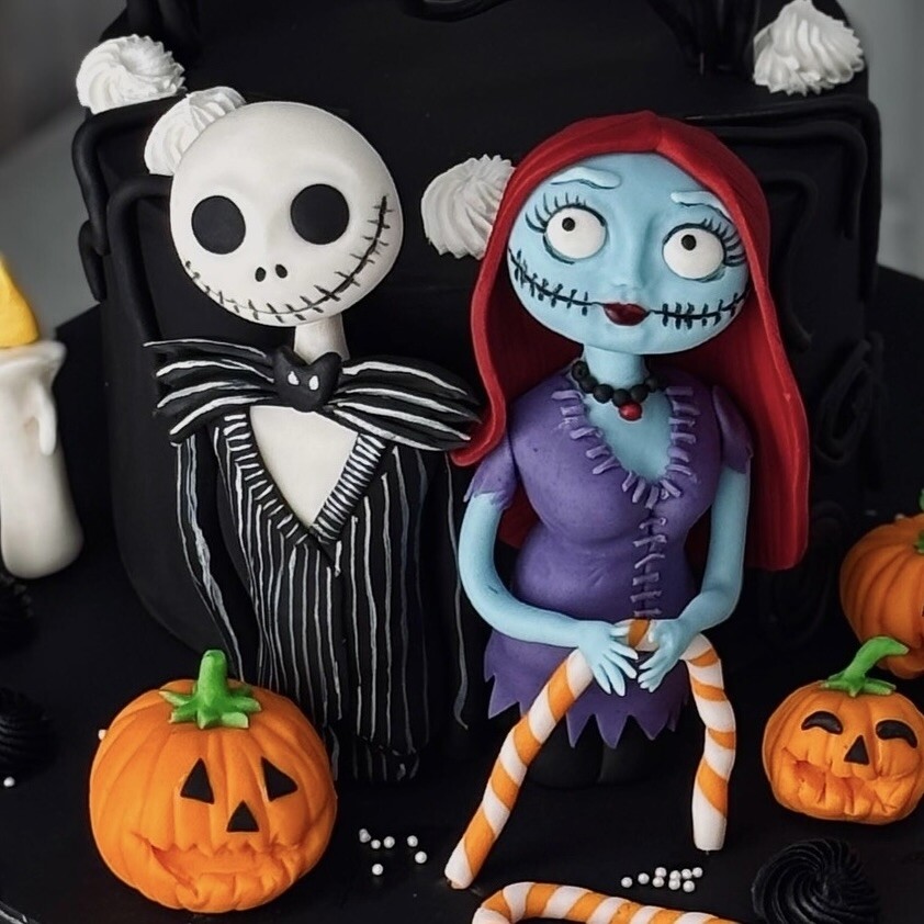 Beetlejuice Cake (Beetlejuice Pasta)