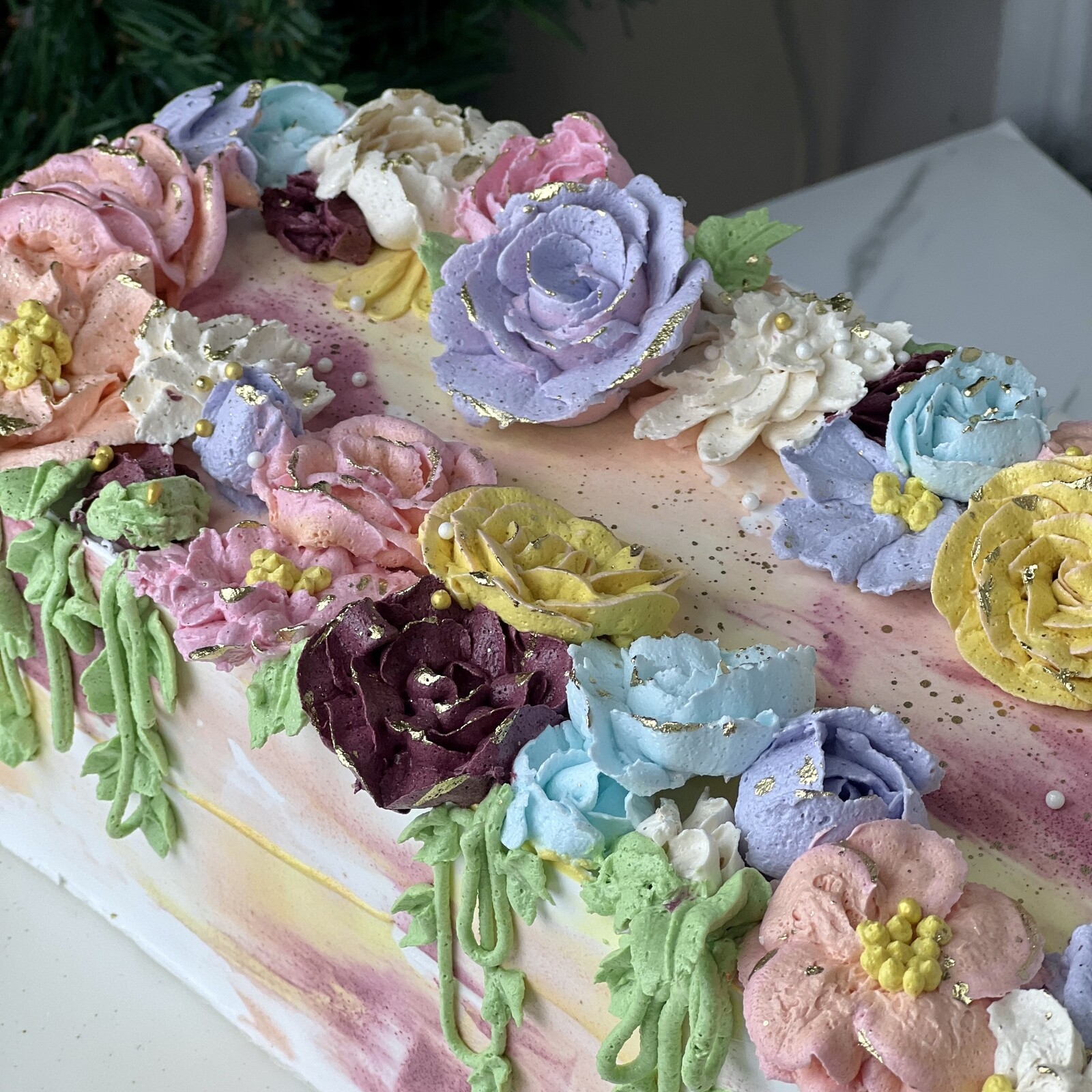 Çiçekli Dikdörtgen Kremalı Baton Pasta