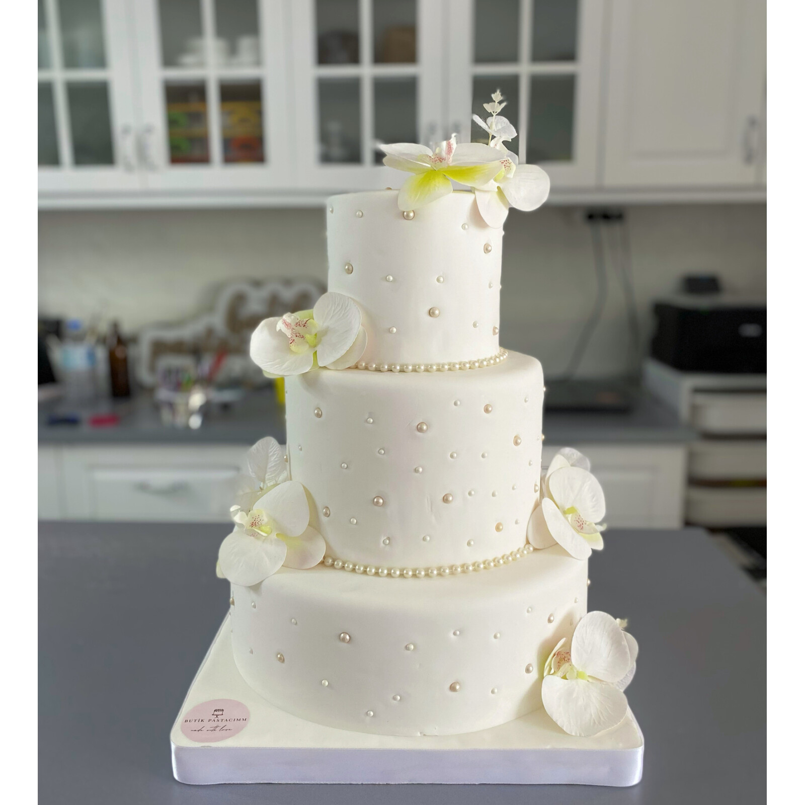 Çiçekli Nişan Pastası