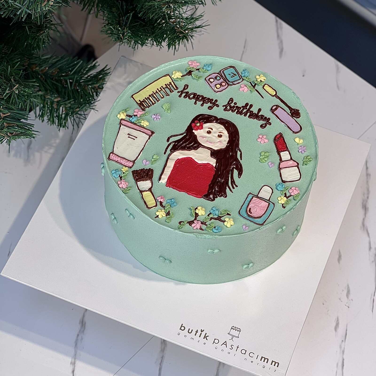 Çizimli Bakımlı Kadın Pastası