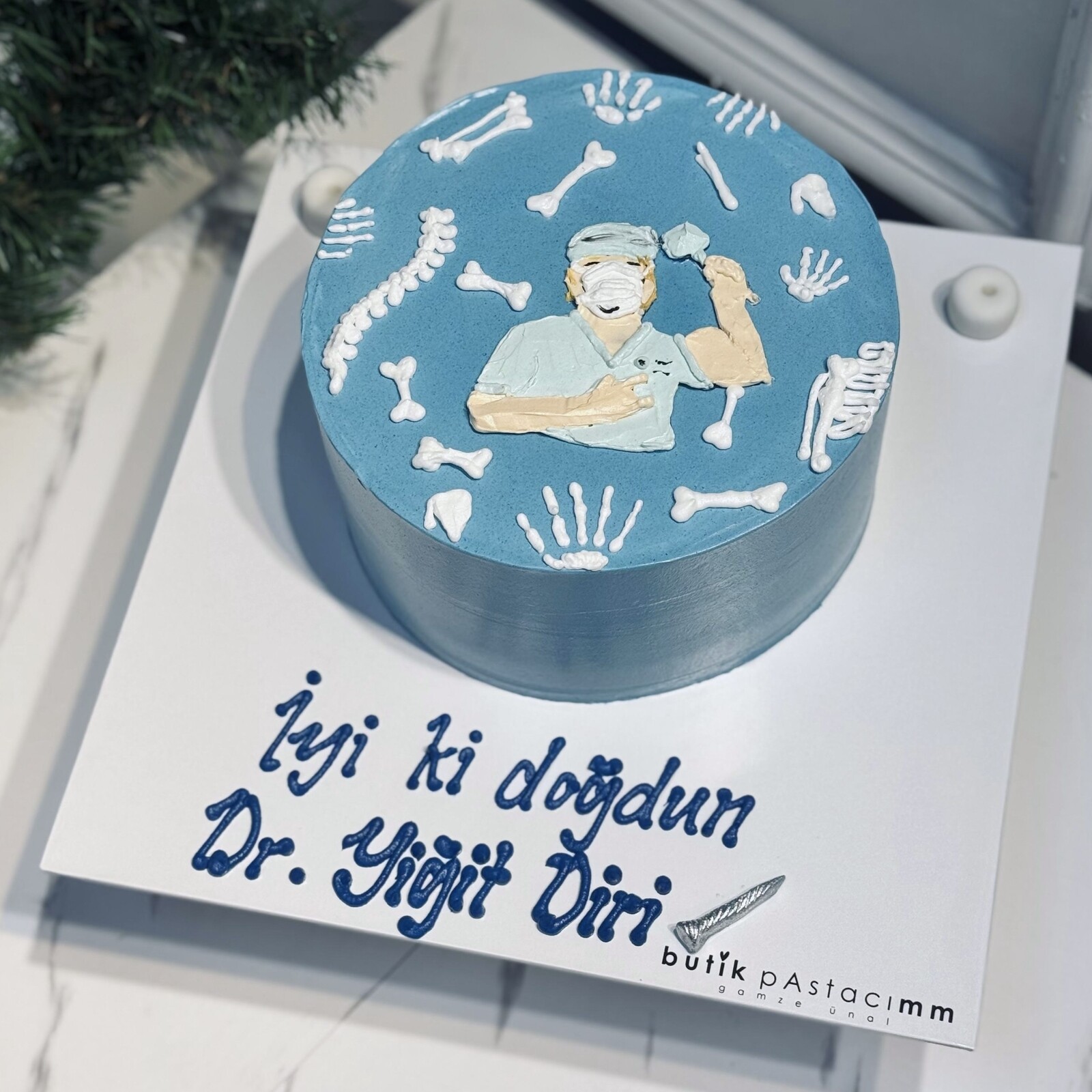 Çizimli Doktor Pastası