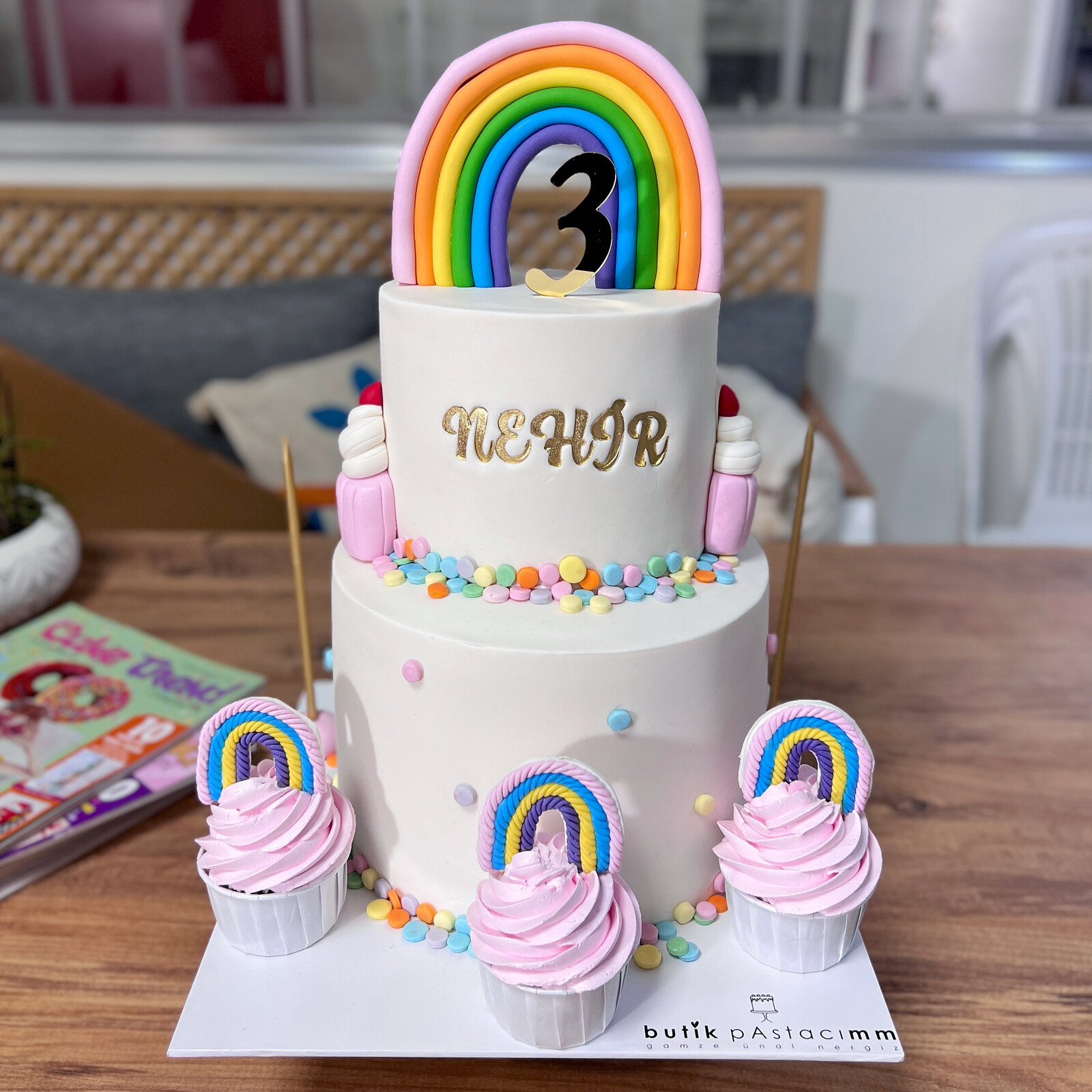 Cupcake Temalı Çocuk Pastası