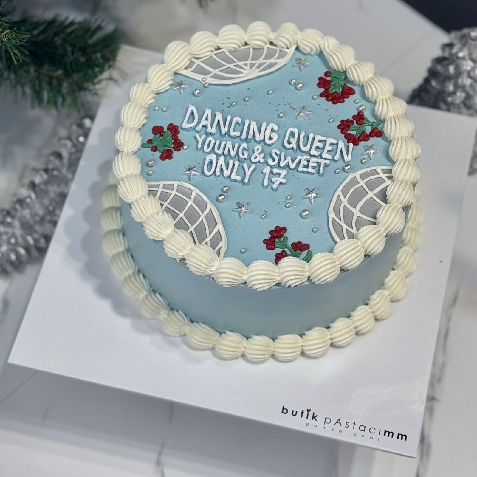 Dancing Queen Yazılı Pasta