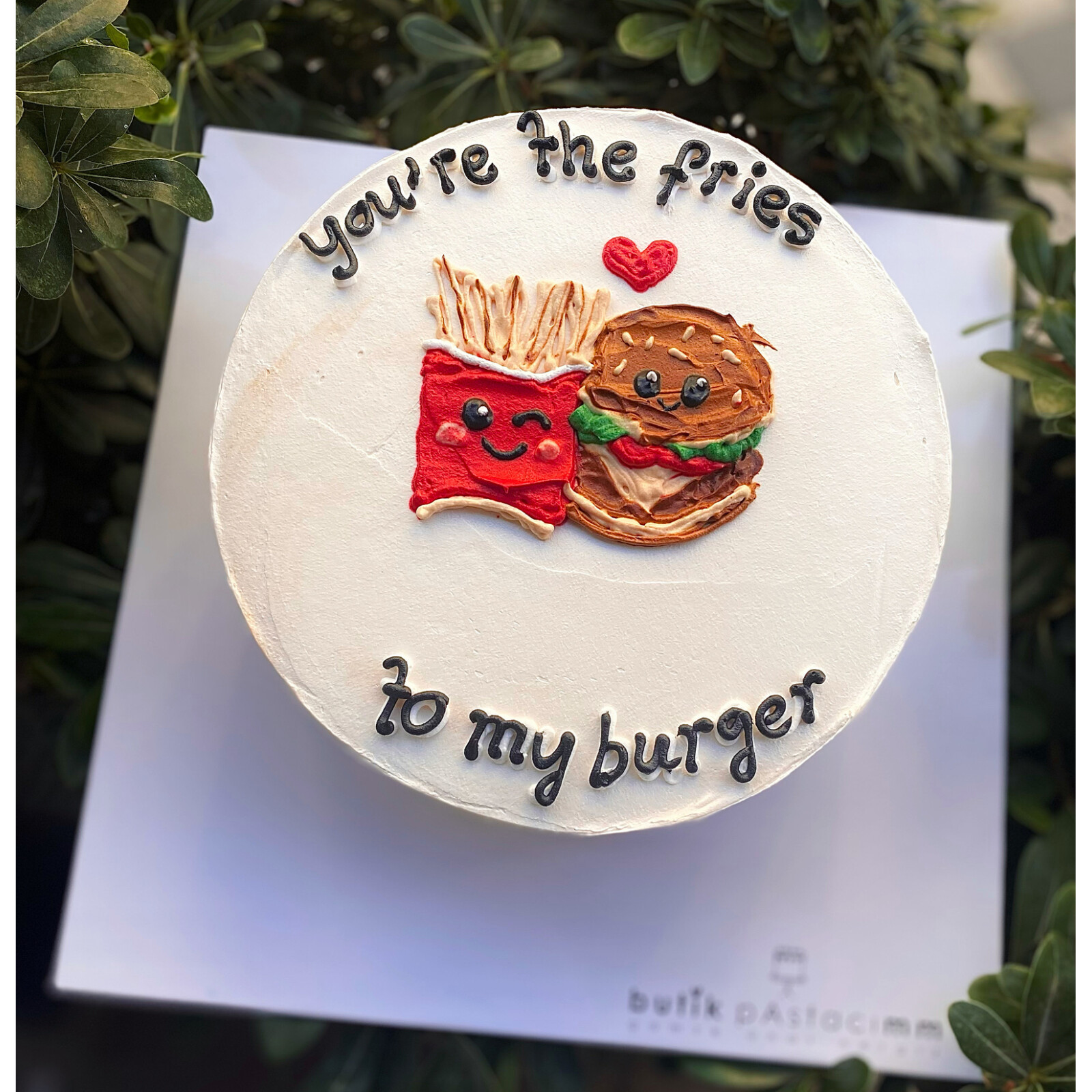 Hamburger Patates Kızartması Çizimli Yazılı Pasta