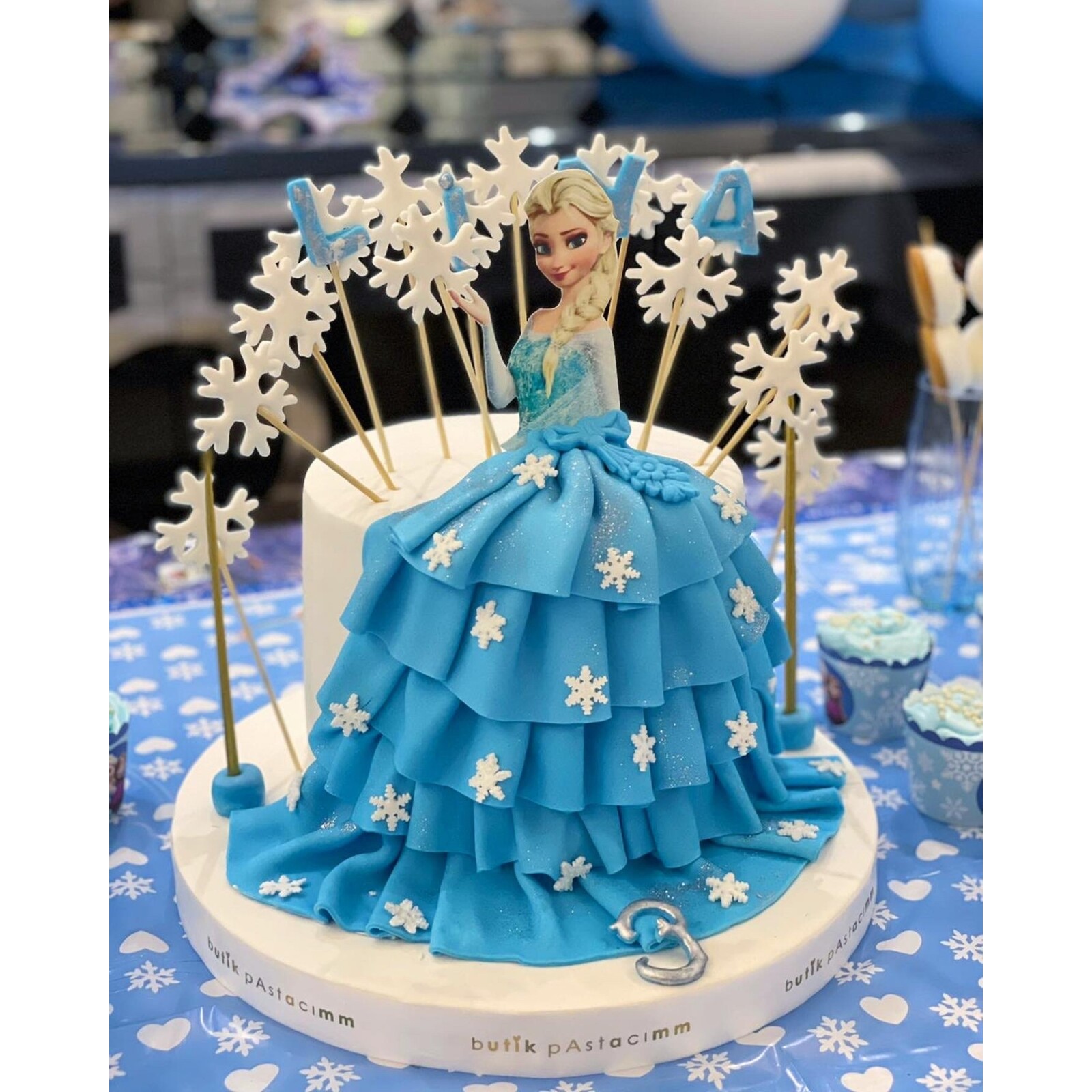 Elsa Çocuk Pastası