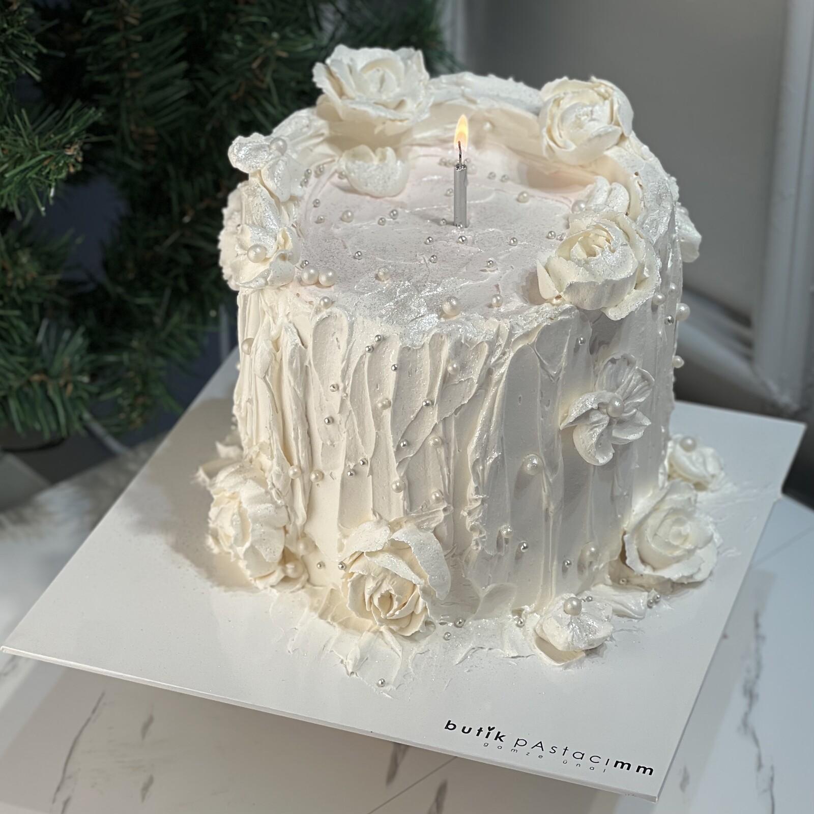 Eriyen Mum Pasta (Candle Cake)