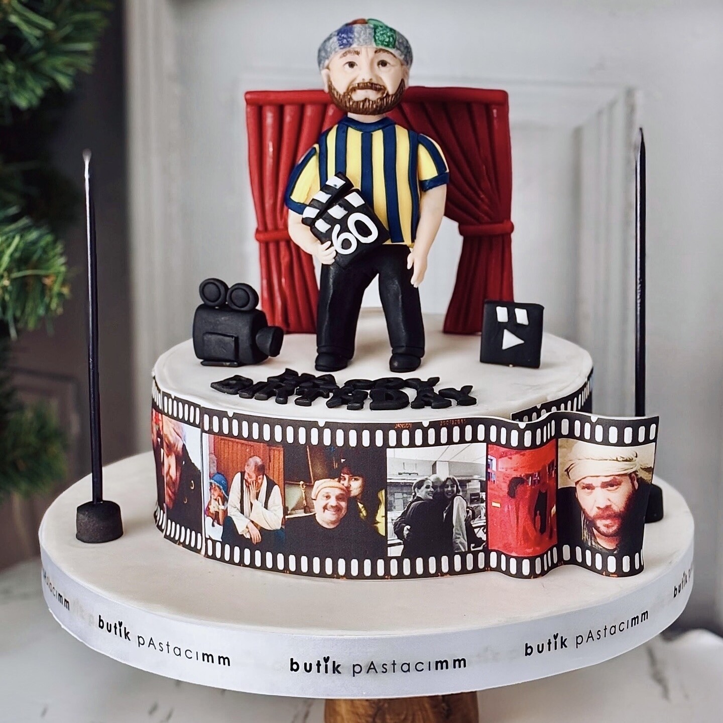 Figürlü Oyuncu Pastası (Film Şeridi Pasta)