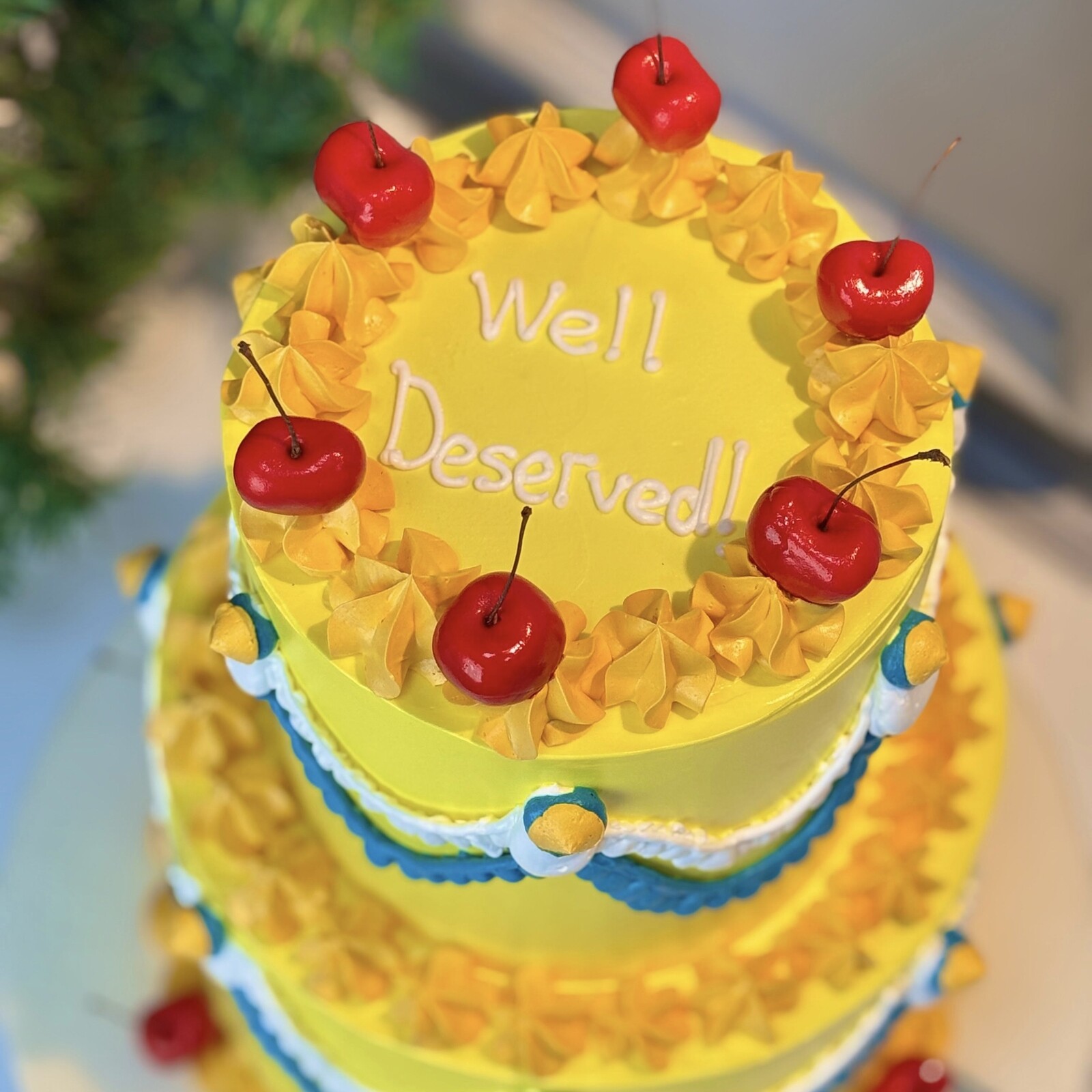 İki Katlı Vintage Dizayn Kirazlı Pasta (Sarı)