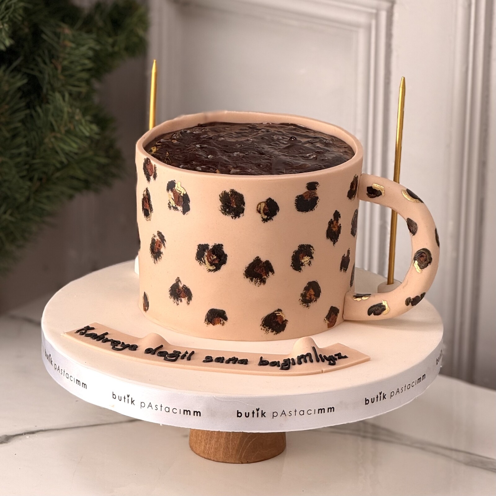 Kahve Fincanı Pasta (Leoparlı)