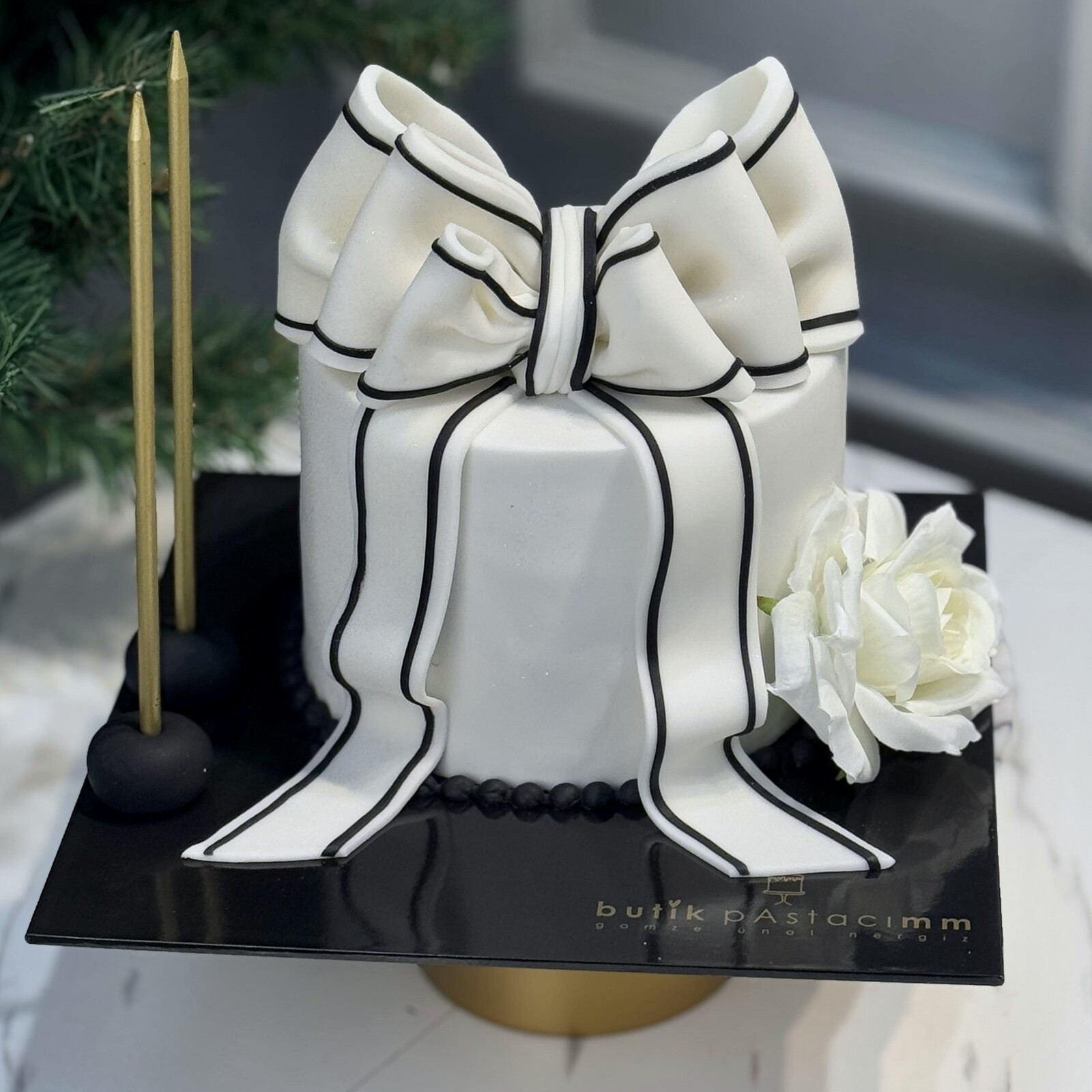 Kurdele Detaylı Pinterest Pastası