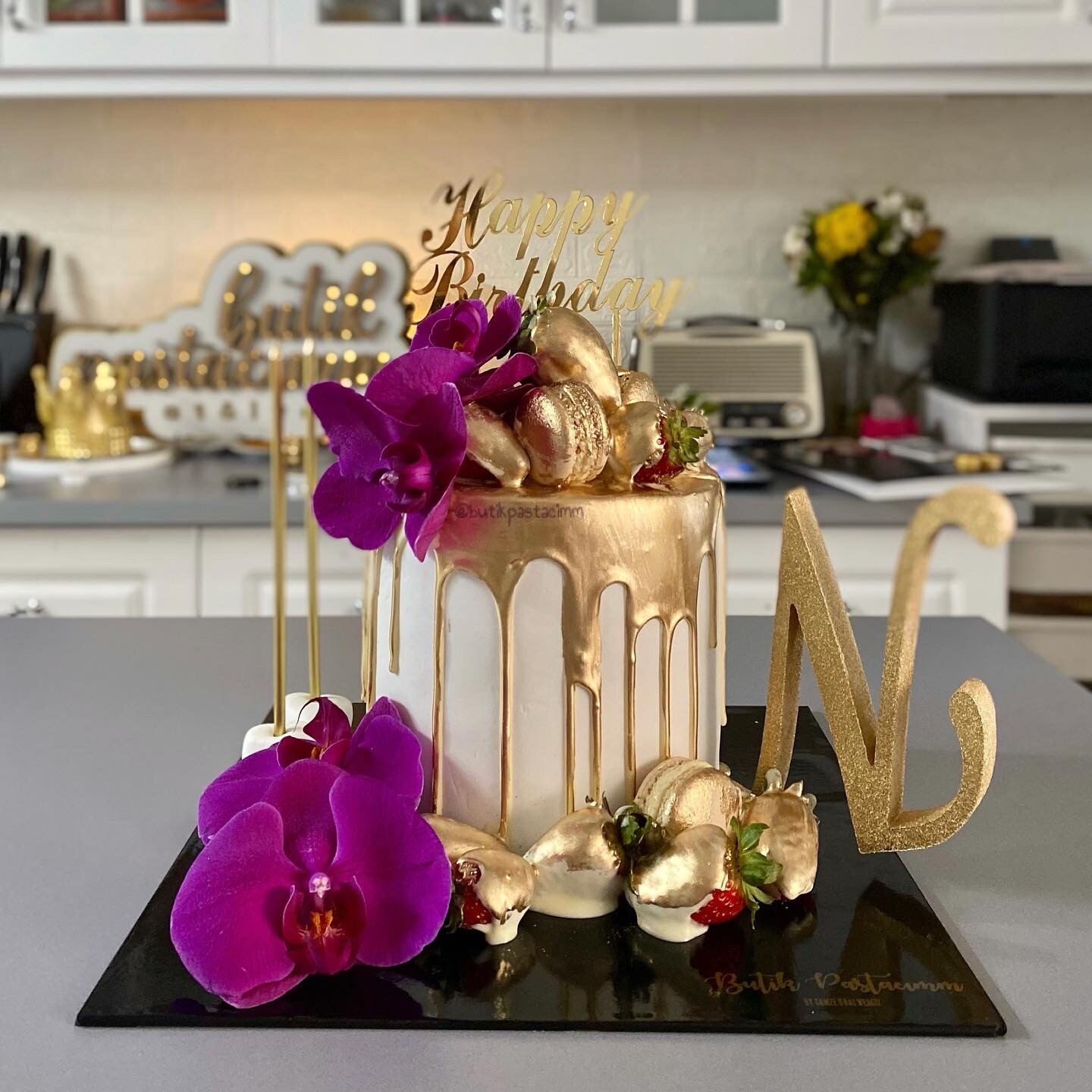 Mor Orkideli Tasarım Pasta