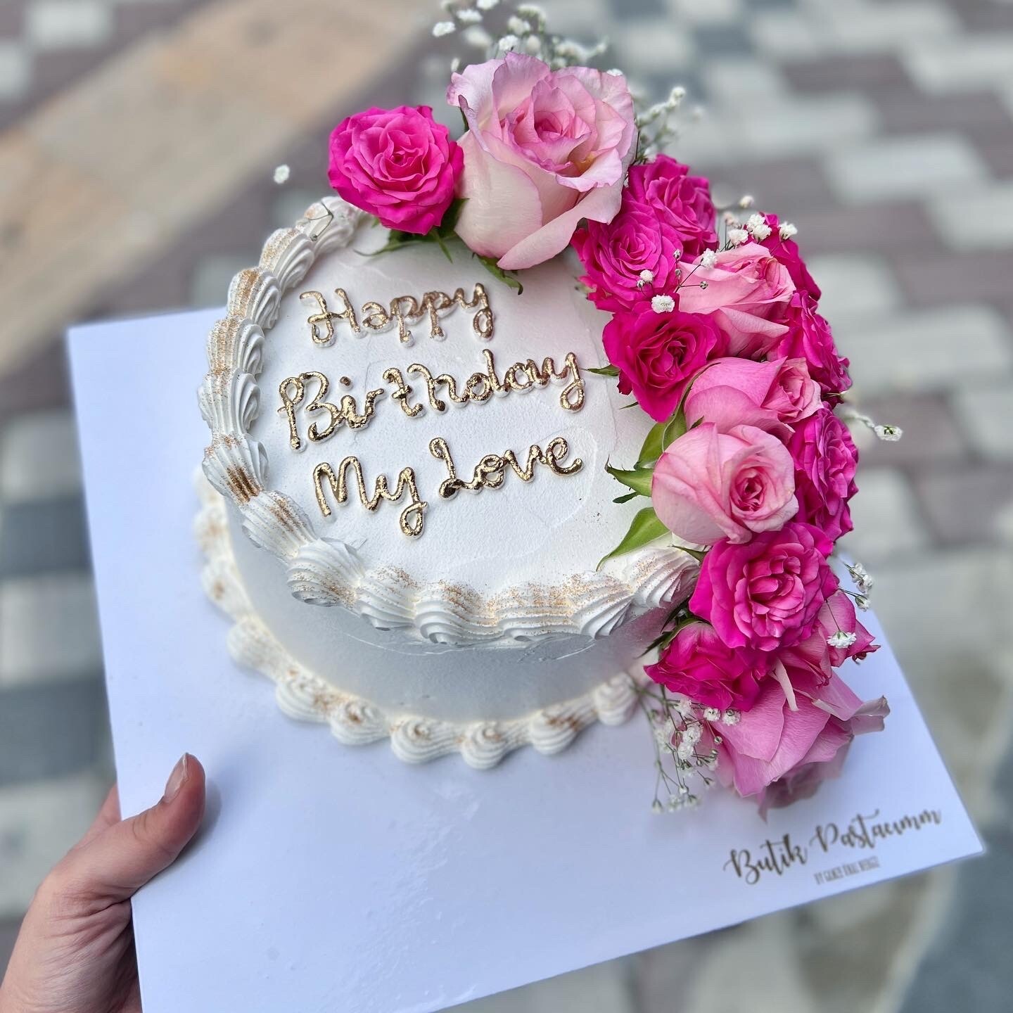 Orjinal Güllü Gold Yazılı Pasta