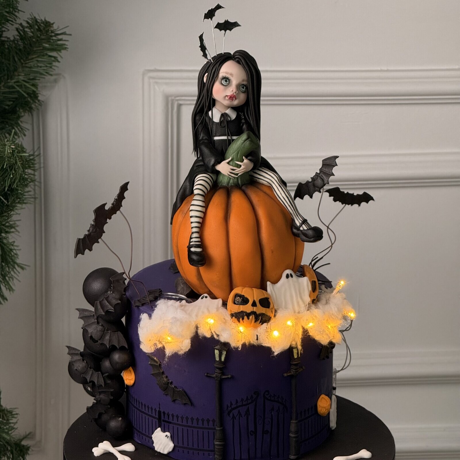Özel Karakterli Tasarım Pasta (Halloween Cake)