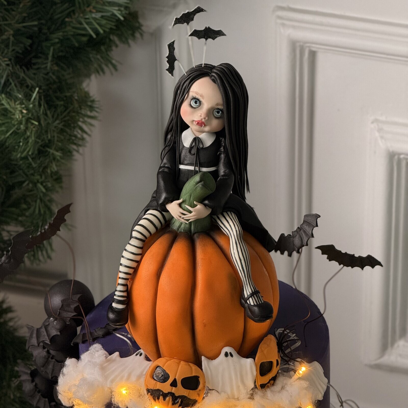 Özel Karakterli Tasarım Pasta (Halloween Cake)