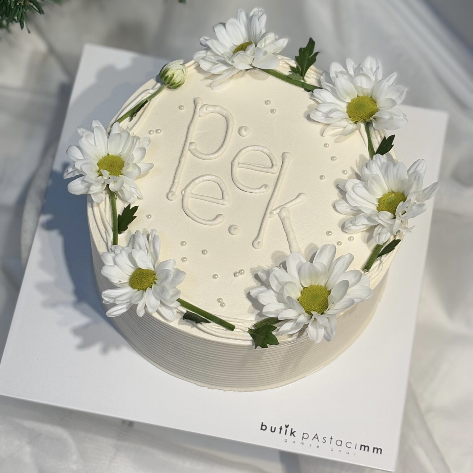 Papatyalı Yazılı Pasta