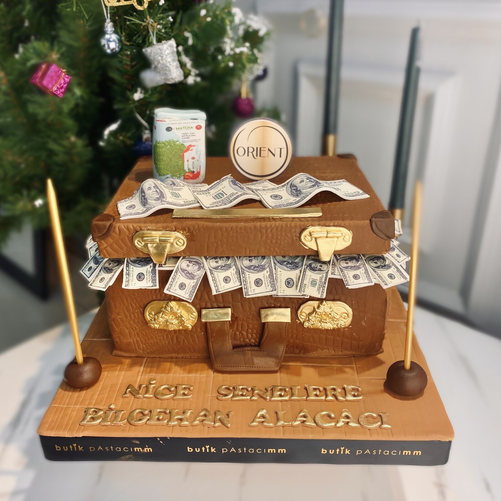 Para Kasası Tasarımlı Pasta