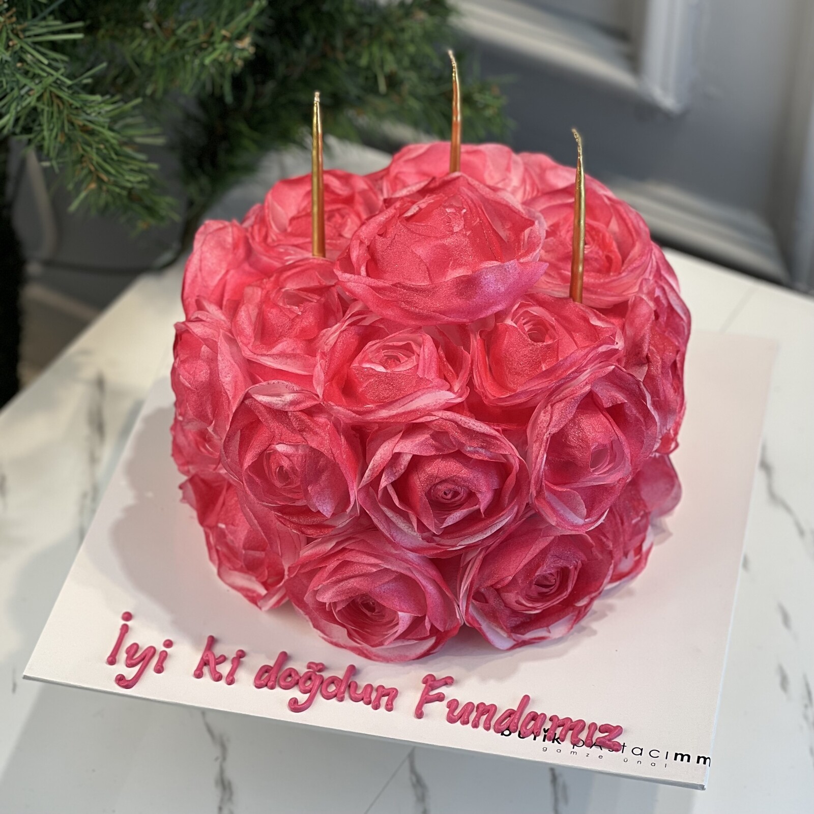Pembe Gül Detaylı Sevgiliye Hediye Pasta