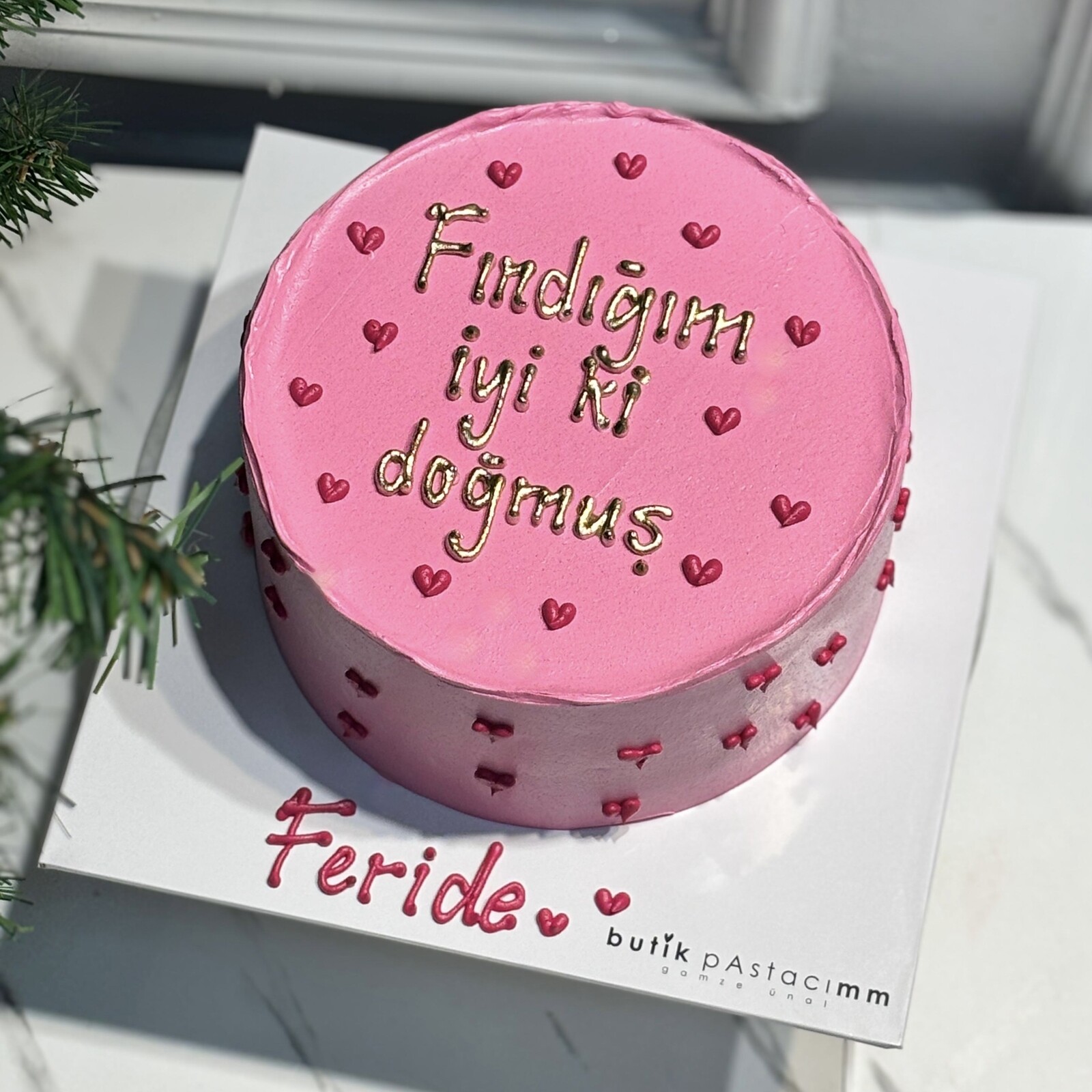 Pembe Kalpli Yazılı Pasta