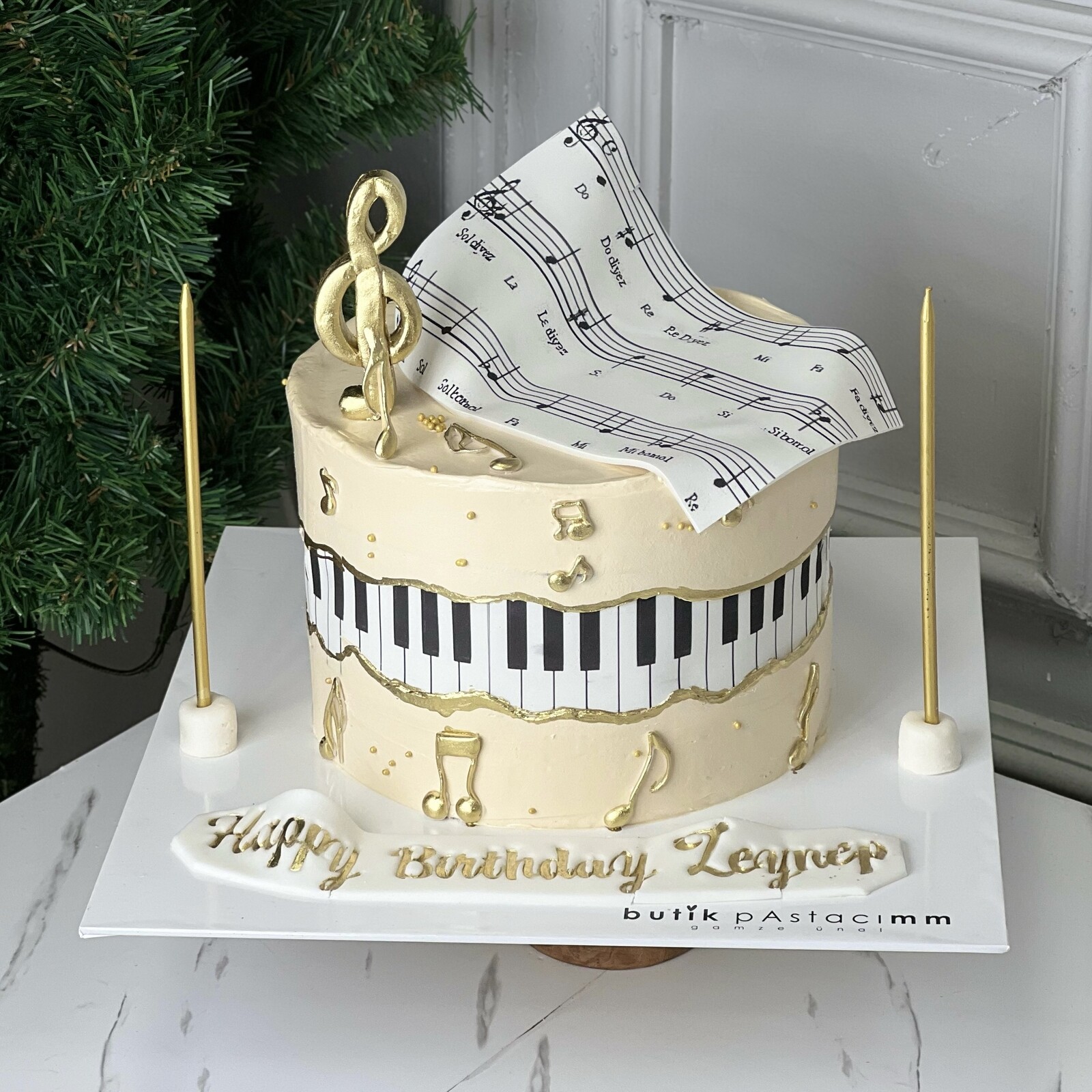 Piyano Dekorlu Sanatçı Pastası