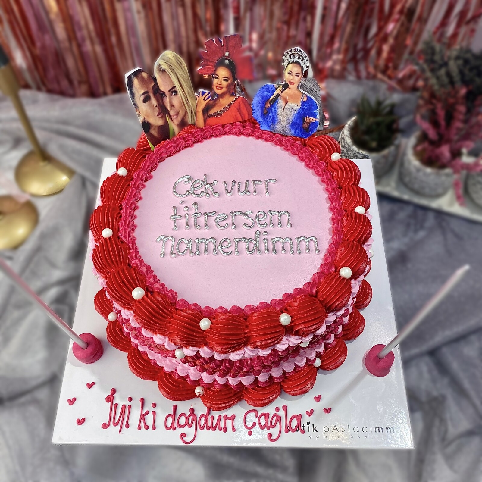 Retro Dizayn Komik Pasta