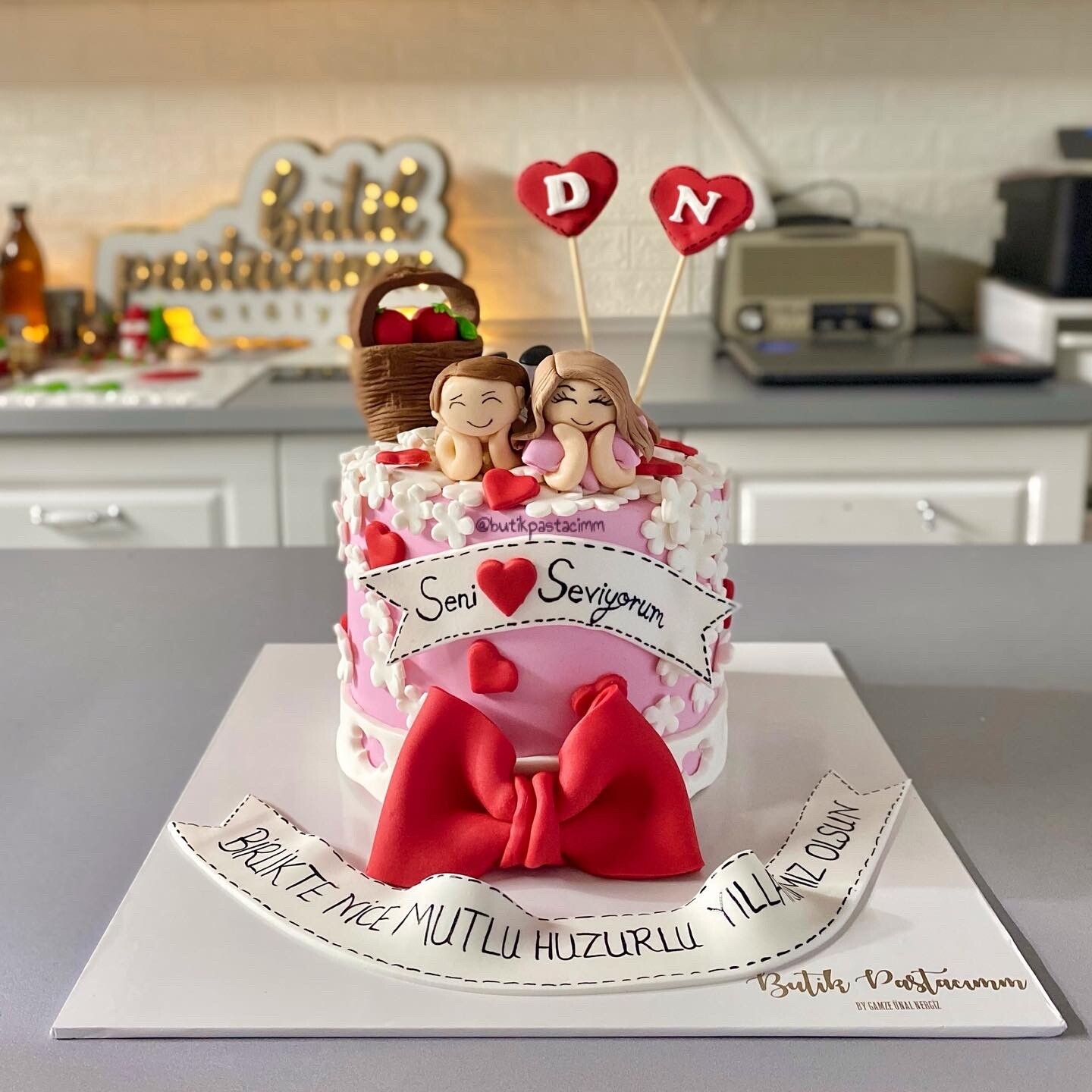 Sevgi Temalı Tasarım Pasta