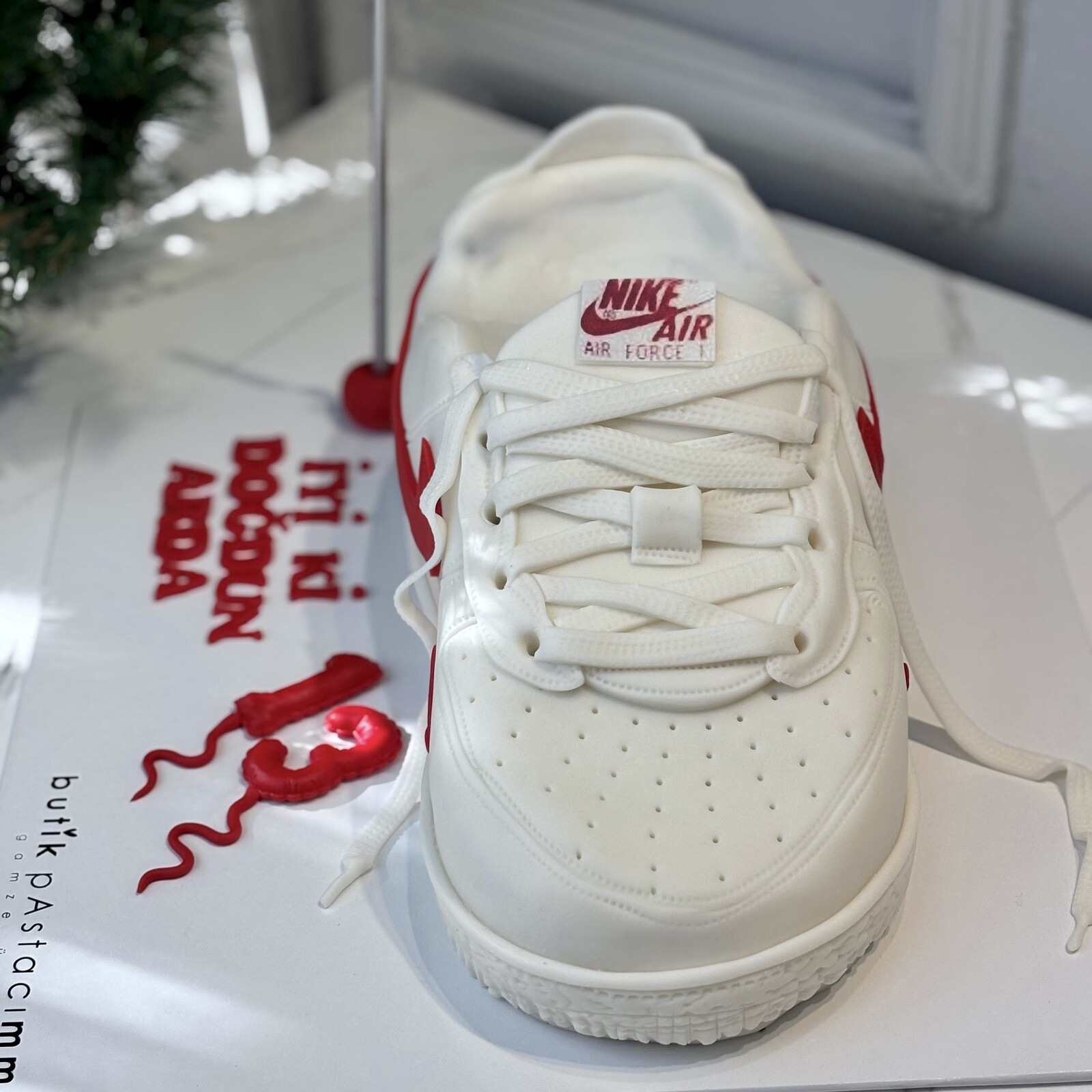 Spor Ayakkabı Pastası