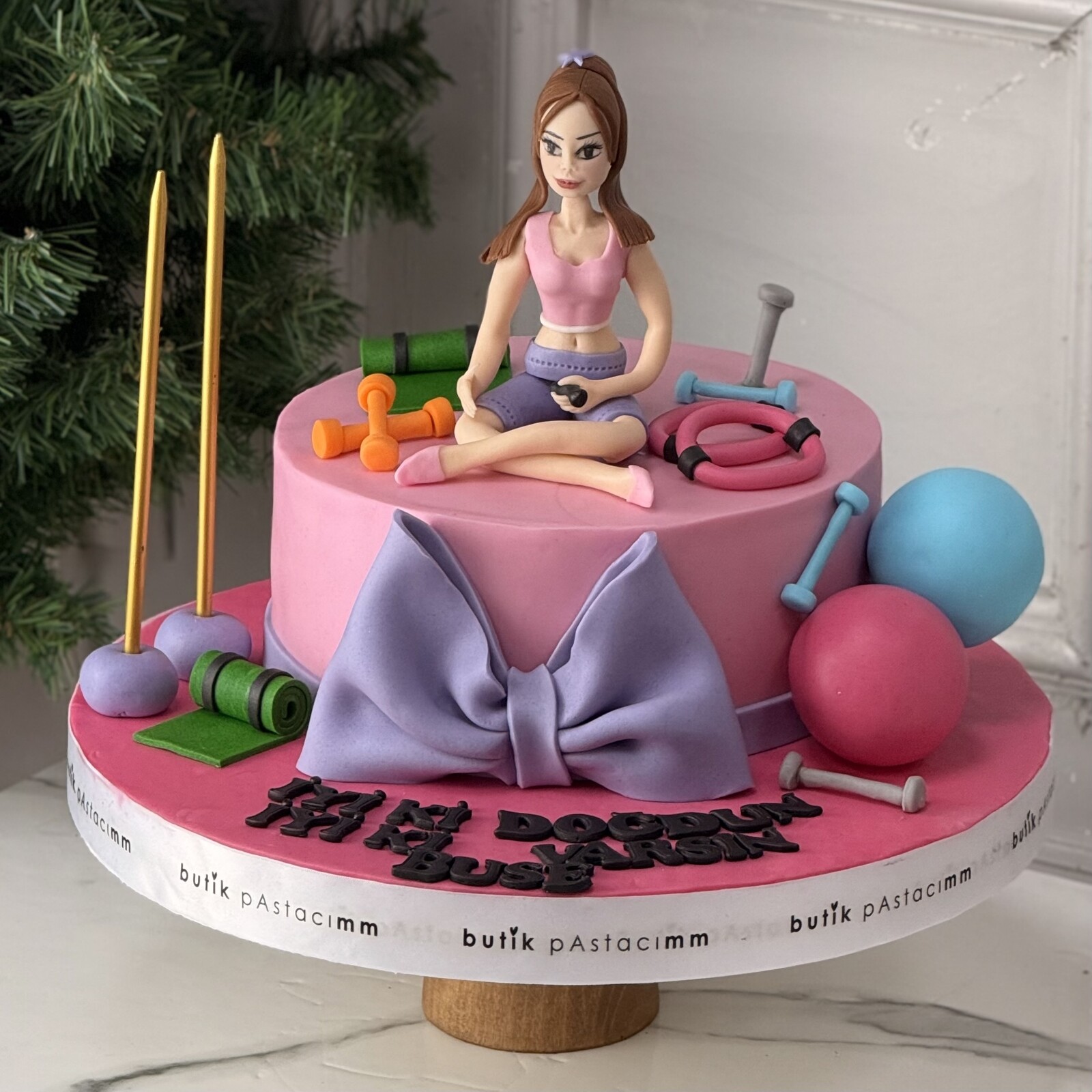 Sporcu Kadın Pastası (Pilates Pastası)