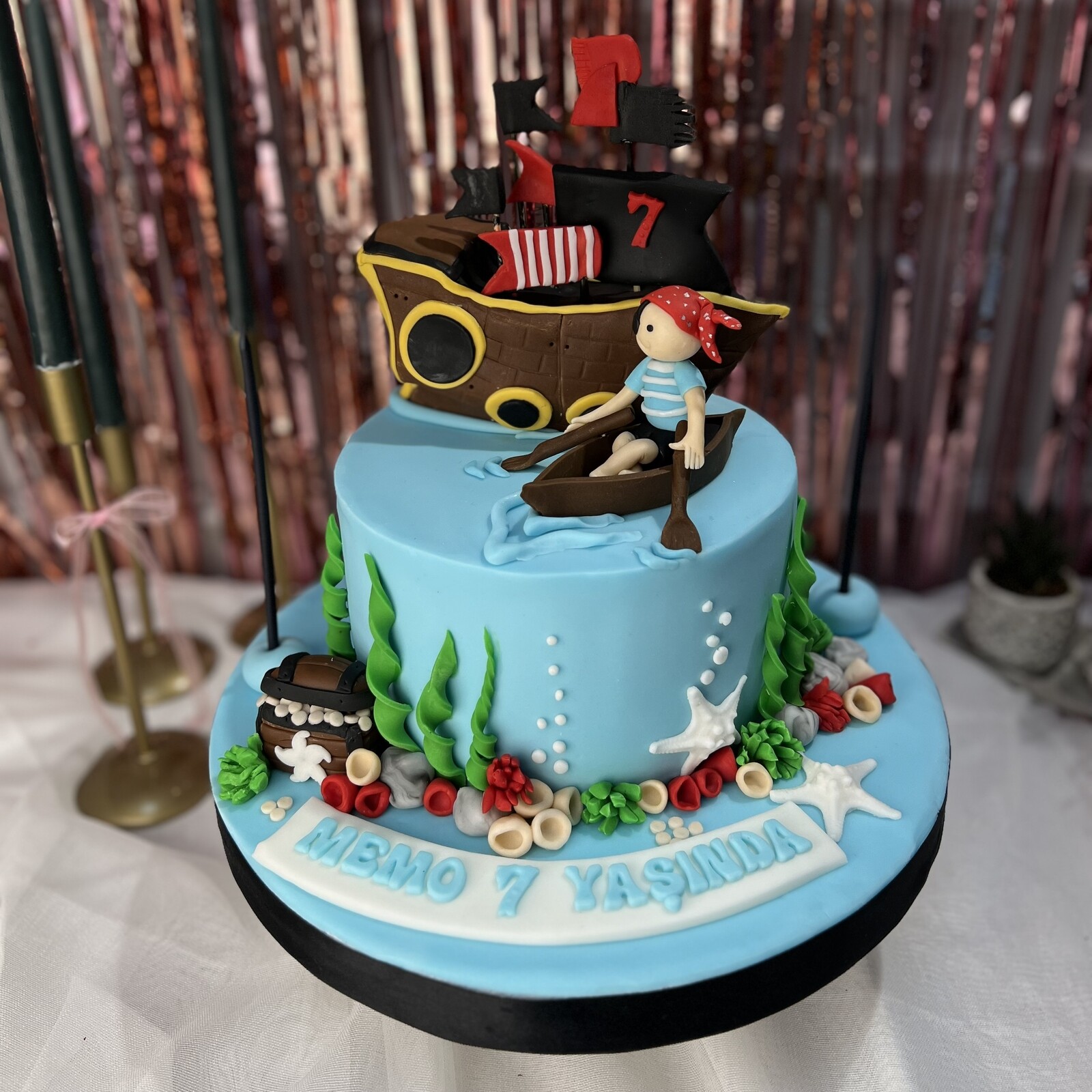 Tekne ve Korsan Temalı Çocuk Pastası