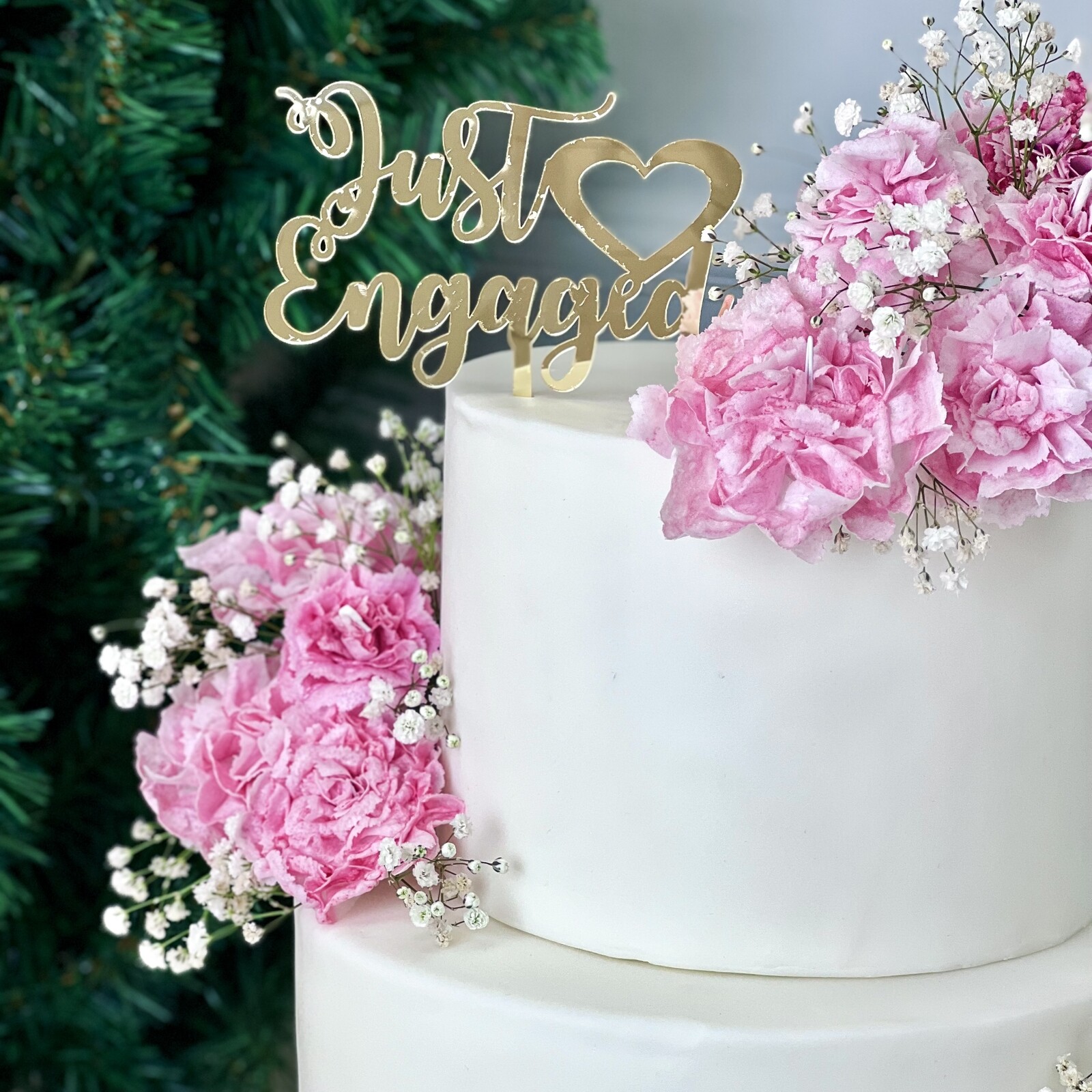 Yenilebilir Çiçekli Nişan Pastası