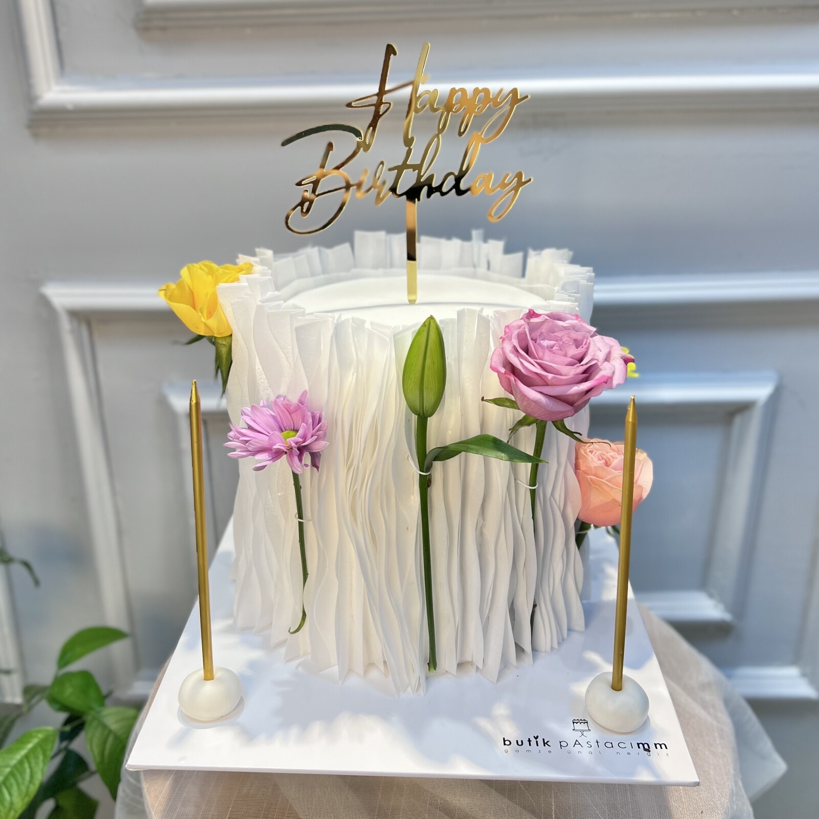 Zarif Çiçekli Pasta