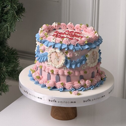 Baby Shower Kremalı Pasta