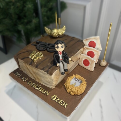 Özel Karakterli Pasta