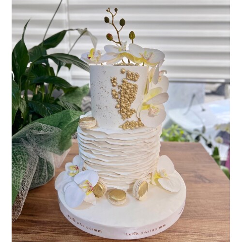 Makaronlu Çiçekli Nişan Pastası