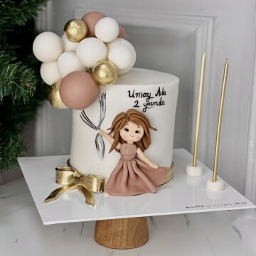 Balon Tutan Kız Çocuk Pastası