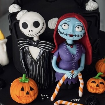 Beetlejuice Cake (Beetlejuice Pasta)