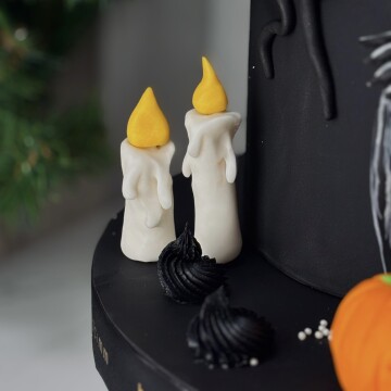 Beetlejuice Cake (Beetlejuice Pasta)