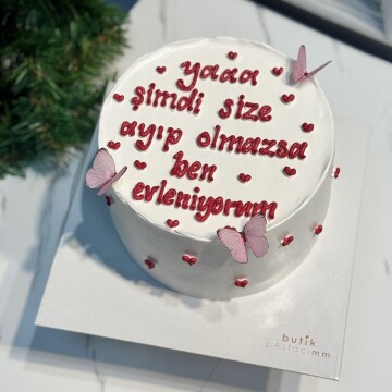 Ben Evleniyorum Yazılı Kelebekli Bekarlığa Veda Pastası