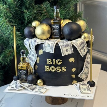 Big Boss Para ve Şişe Detaylı Pasta