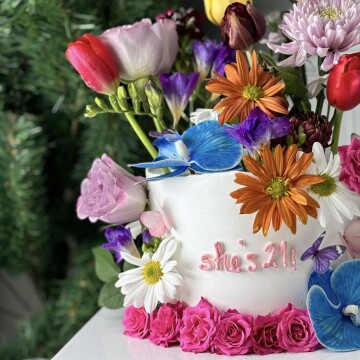 Bol Çiçekli Özel Tasarım Pasta