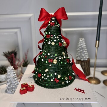 Çam Ağacı Yeni Yıl Pastası