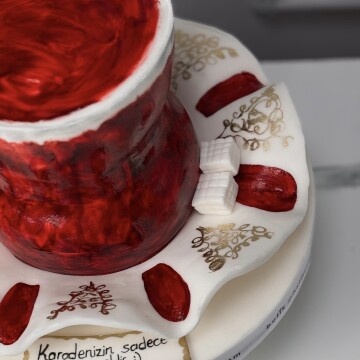Çay Bardağı Pasta