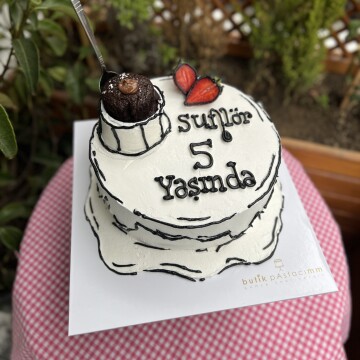 Comic Dizayn Çizimli Pasta