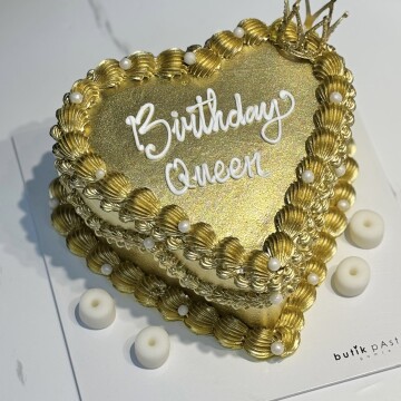 Gold Kalpli Yazılı Pasta