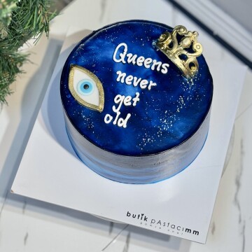 Göz Detaylı Kraliçe Konsept Yazılı Pasta