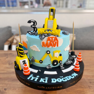 İş Makineleri Temalı Çocuk Pastası