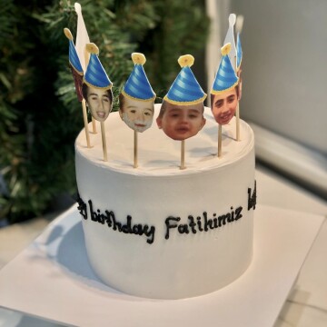 Komik Resimli Yazılı Pasta