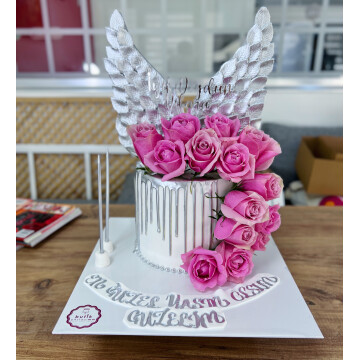 Çiçekli Kişiye Özel Pasta